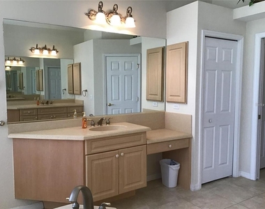 1292 W Hillsborough Boulevard - Photo Thumbnail 15