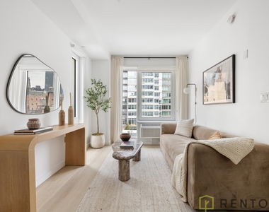 150 Lawrence Street - Photo Thumbnail 3