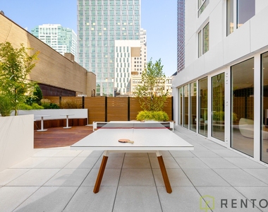 150 Lawrence Street - Photo Thumbnail 14