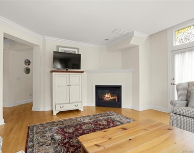 190 Main Street - Photo Thumbnail 6