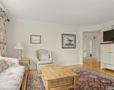 190 Main Street - Photo Thumbnail 3