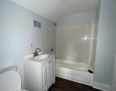 1462 Lucile Avenue Sw - Photo Thumbnail 15