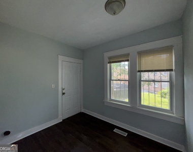 1462 Lucile Avenue Sw - Photo Thumbnail 5