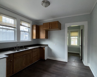 1462 Lucile Avenue Sw - Photo Thumbnail 8