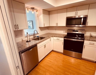 2050 Oleander Boulevard - Photo Thumbnail 2