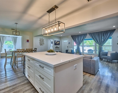 801 Ne 15th Street - Photo Thumbnail 13