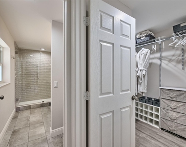 801 Ne 15th Street - Photo Thumbnail 5