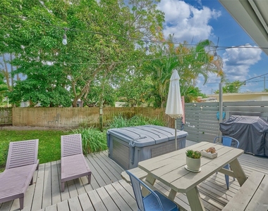 801 Ne 15th Street - Photo Thumbnail 31