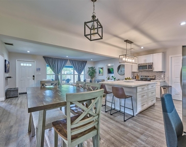 801 Ne 15th Street - Photo Thumbnail 9