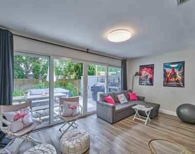 801 Ne 15th Street - Photo Thumbnail 27
