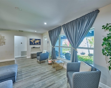 801 Ne 15th Street - Photo Thumbnail 36