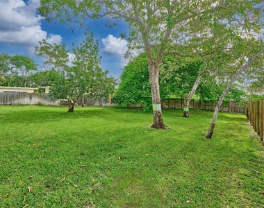 801 Ne 15th Street - Photo Thumbnail 48