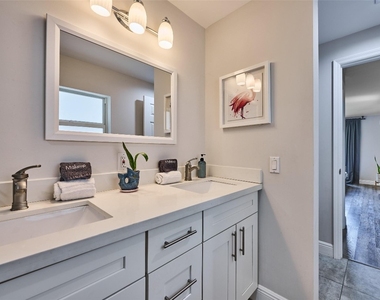 801 Ne 15th Street - Photo Thumbnail 7