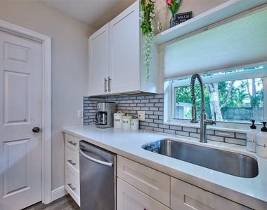 801 Ne 15th Street - Photo Thumbnail 16