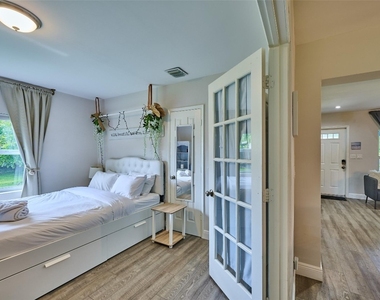 801 Ne 15th Street - Photo Thumbnail 24