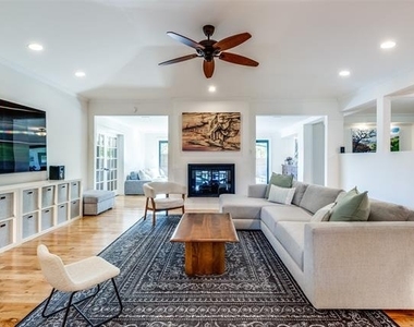 7350 Fieldgate Drive - Photo Thumbnail 4