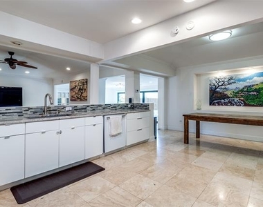 7350 Fieldgate Drive - Photo Thumbnail 13