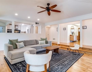 7350 Fieldgate Drive - Photo Thumbnail 3