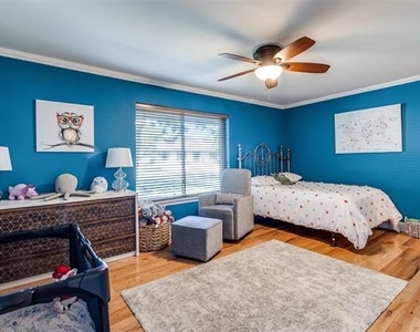 7350 Fieldgate Drive - Photo Thumbnail 20