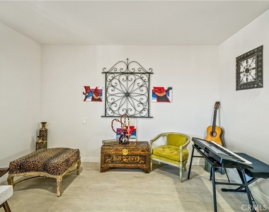 1101 N Maclay Avenue - Photo Thumbnail 35