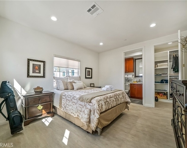 1101 N Maclay Avenue - Photo Thumbnail 19