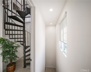 1101 N Maclay Avenue - Photo Thumbnail 31