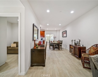 1101 N Maclay Avenue - Photo Thumbnail 3