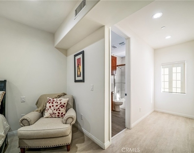1101 N Maclay Avenue - Photo Thumbnail 25