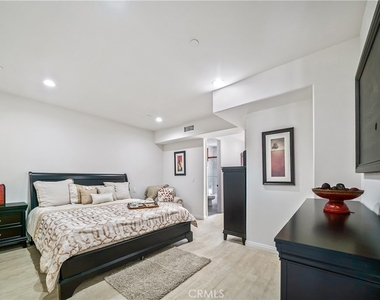 1101 N Maclay Avenue - Photo Thumbnail 26
