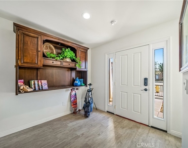1101 N Maclay Avenue - Photo Thumbnail 1