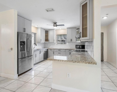 6130 Edwards Road - Photo Thumbnail 4