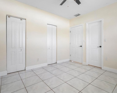 6130 Edwards Road - Photo Thumbnail 11