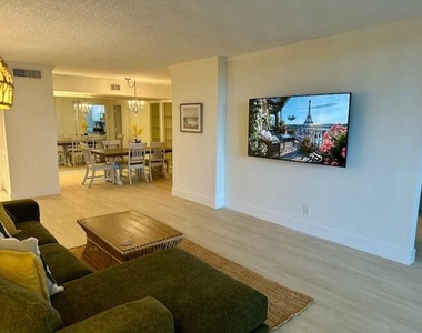 3400 N Ocean Drive - Photo Thumbnail 7
