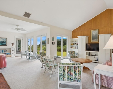 33 Beach Road - Photo Thumbnail 3