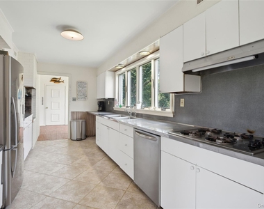33 Beach Road - Photo Thumbnail 21