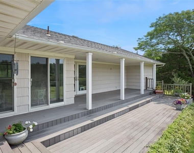 33 Beach Road - Photo Thumbnail 26