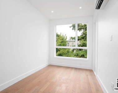 1493 Dekalb Avenue - Photo Thumbnail 4