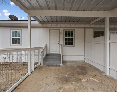 901 Valdez St - Photo Thumbnail 1