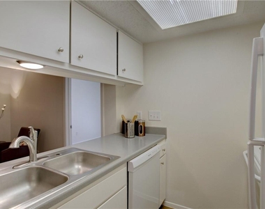 9079 Jollyville Rd - Photo Thumbnail 14