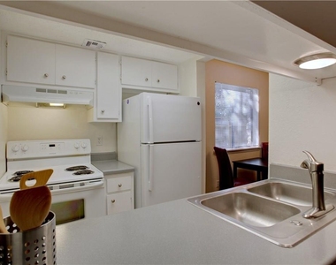 9079 Jollyville Rd - Photo Thumbnail 12