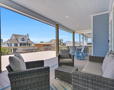 22915 Martes Street - Photo Thumbnail 27