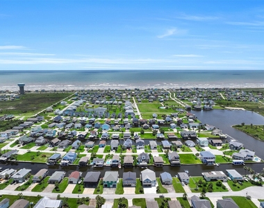 22915 Martes Street - Photo Thumbnail 41