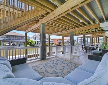 22915 Martes Street - Photo Thumbnail 31