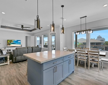 22915 Martes Street - Photo Thumbnail 10