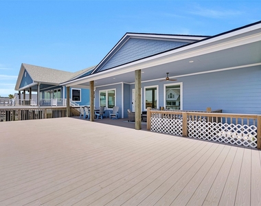 22915 Martes Street - Photo Thumbnail 29