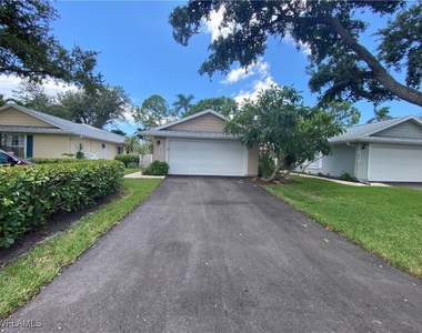 14805 Crooked Pond Court - Photo Thumbnail 3