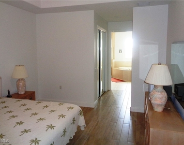 709 Regency Reserve Circle - Photo Thumbnail 14