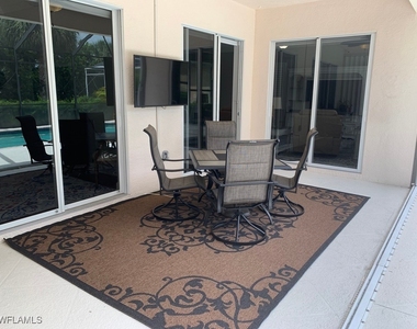 6247 Ashwood Lane - Photo Thumbnail 24