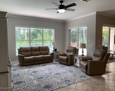 6247 Ashwood Lane - Photo Thumbnail 6