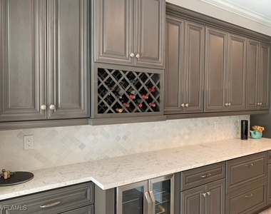 6247 Ashwood Lane - Photo Thumbnail 13